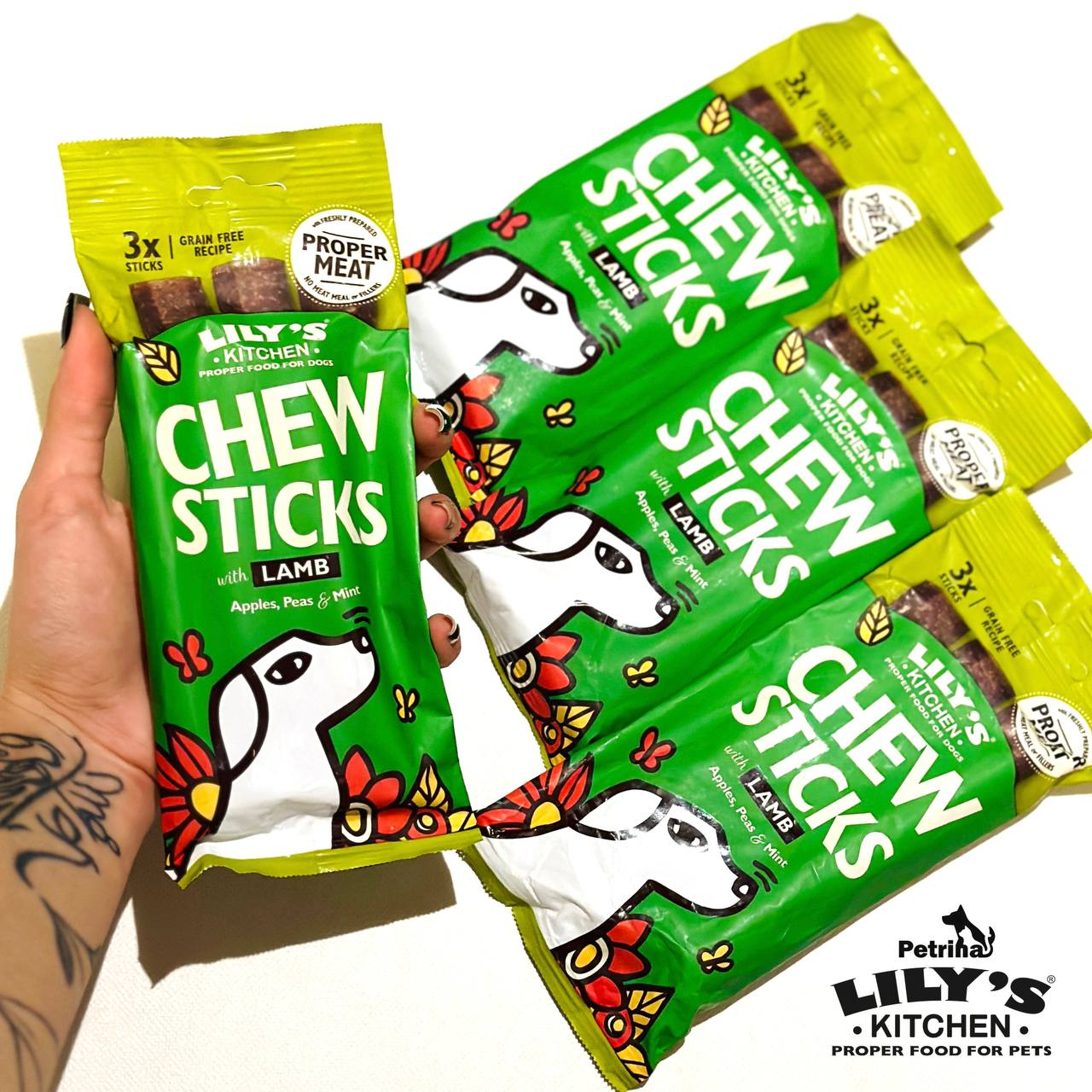 LILIY's KITCHEN Organic Chew Sticks with Lamb تشویقی سگ لیلیز کیچن استیکی و جویدنی (بره، سیب و نعناع) | طبیعی و بدون غلات LILIY's KITCHEN Organic Chew Sticks with Lamb