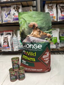 غذای سگ مونژه BWild گوشت بره و سبزیجات | همه نژادها | سوپر پرمیوم، طبیعی - بدون غلات | 2/5 کیلو 1 عذای سگ مونژه BWild گوشت بره و سبزیجات | جثه متوسط و بزرگ | سوپر پرمیوم، طبیعی - بدون غلات | 12 کیلو