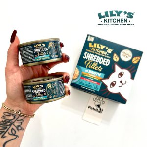 کنسرو گربه عقیم شده Lily's Kitchen | تن ماهی در آبگوشت | طبیعی و بدون غلات (70 گرم) Lily’s Kitchen Tuna Shredded Fillets in Broth (70g)