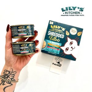 کنسرو گربه عقیم شده Lily's Kitchen | تن ماهی در آبگوشت | طبیعی و بدون غلات (70 گرم) Lily’s Kitchen Tuna with Salmon Shredded Fillets in Broth (70g)