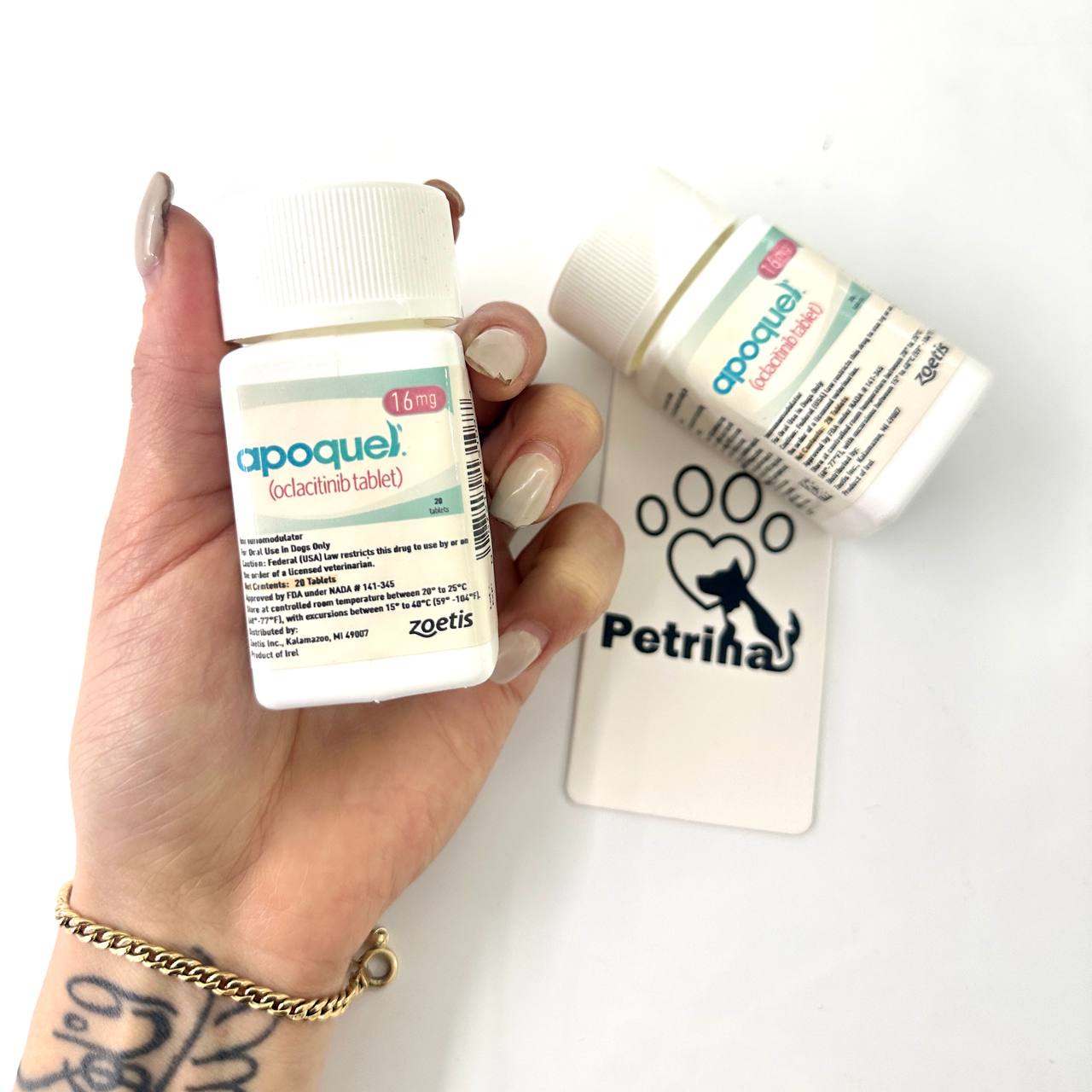 Apoquel® 16 mg OCLACITINIB 20 TABLETS Bottle قرص آپوکوئل ضد خارش سگ (آمریکایی) 16 میلیگرم | Apoquel® 16 mg | قوطی 20 عددی Apoquel® 16 mg OCLACITINIB / 20 TABLETS Bottle