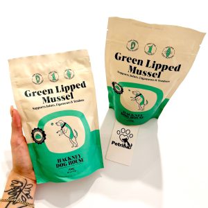 پودر صدف لب سبز سگ Green Lipped Mussel برند Hackney Dog House | تاپر طبیعی برای سلامت مفاصل، رباط ها و تاندون های سگ | 100 گرم Hackney Dog House Green Lipped Mussel